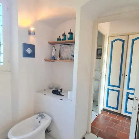 Magnificent House With Sea View In Ajaccio Feriehus